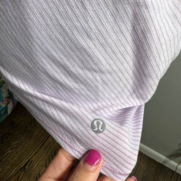 EUC Lululemon Wild Tank Size 6 Color heathered pretty purple/bleacher stripe - Picture 4 of 8